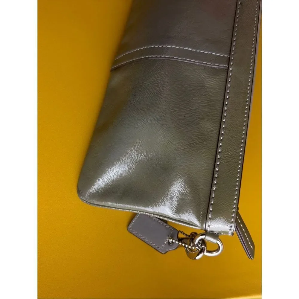Coach minimal olive
